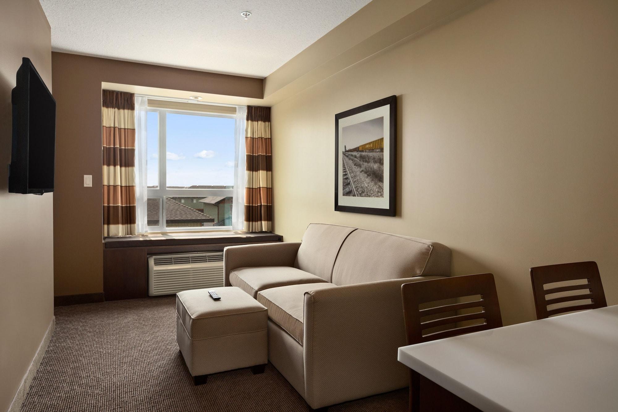 Microtel Inn & Suites By Wyndham Whitecourt Eksteriør billede