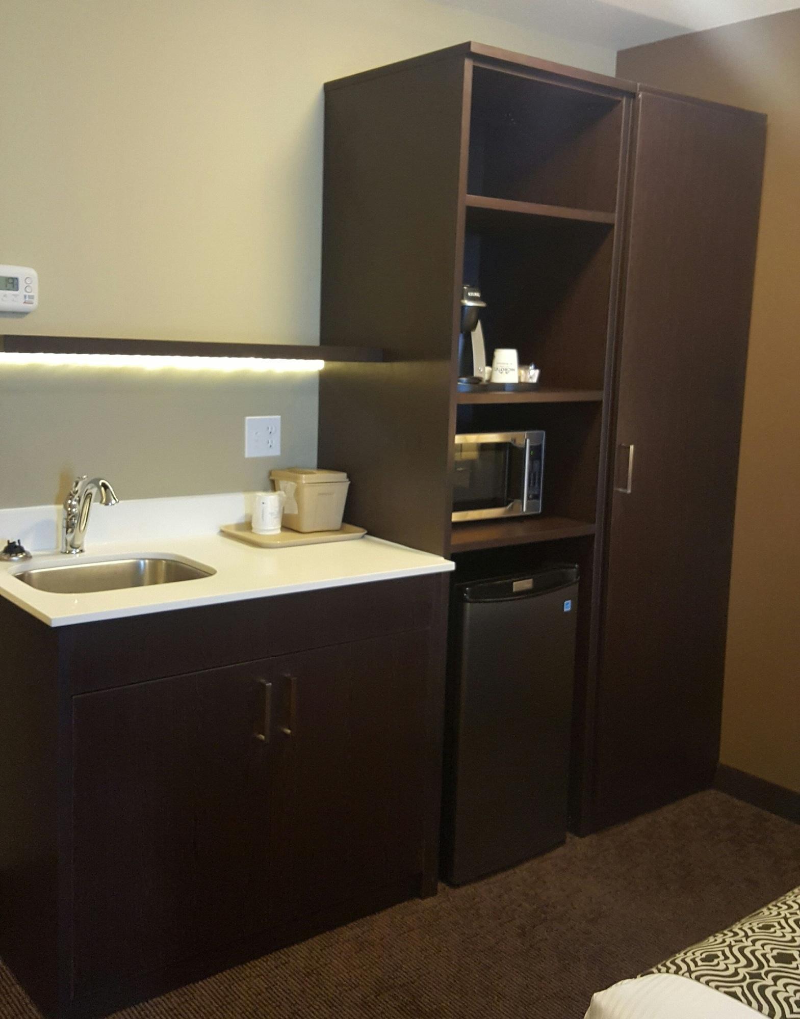 Microtel Inn & Suites By Wyndham Whitecourt Eksteriør billede