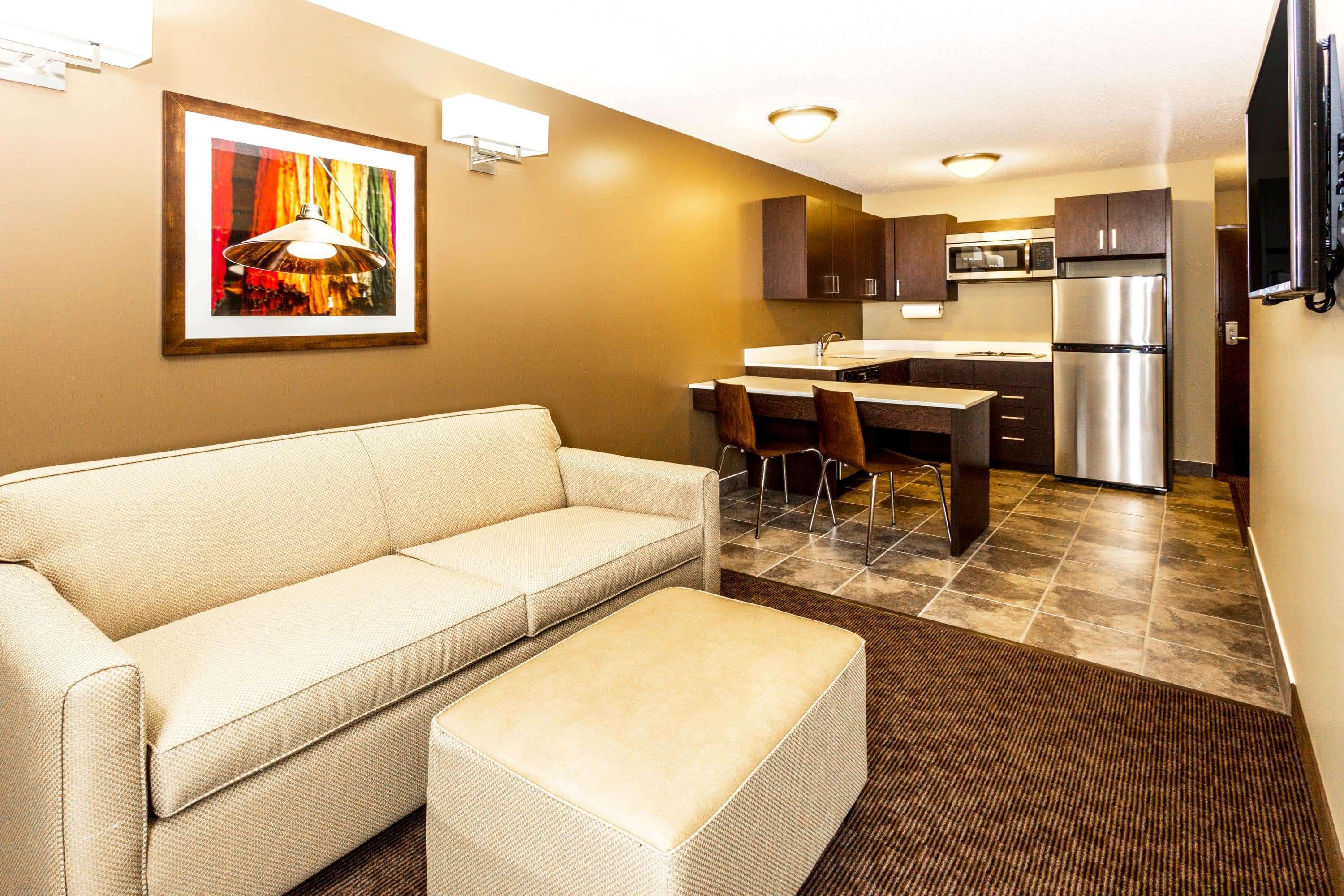 Microtel Inn & Suites By Wyndham Whitecourt Eksteriør billede