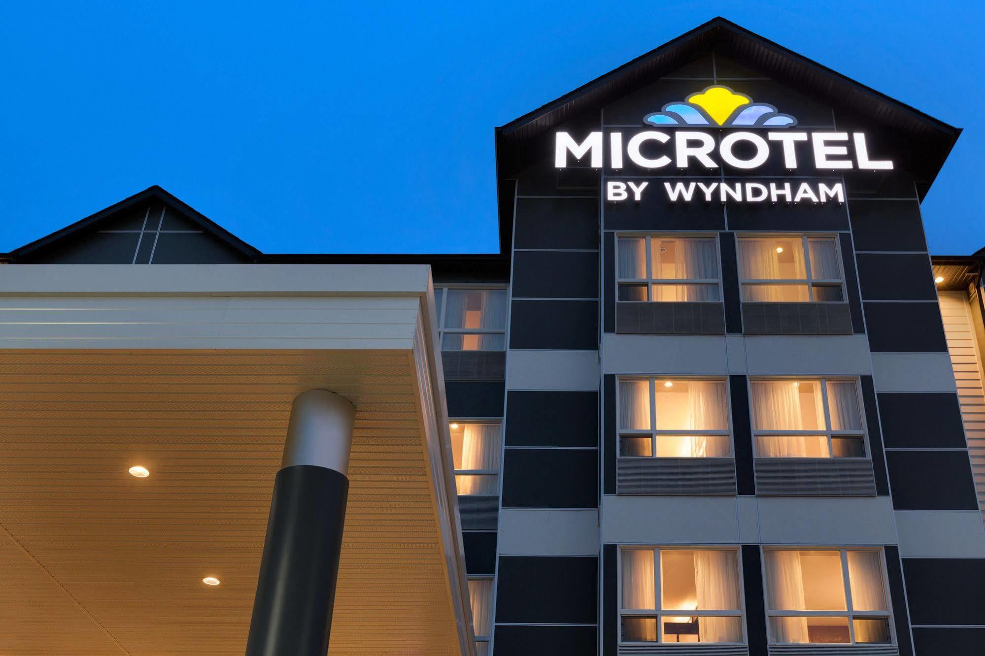Microtel Inn & Suites By Wyndham Whitecourt Eksteriør billede
