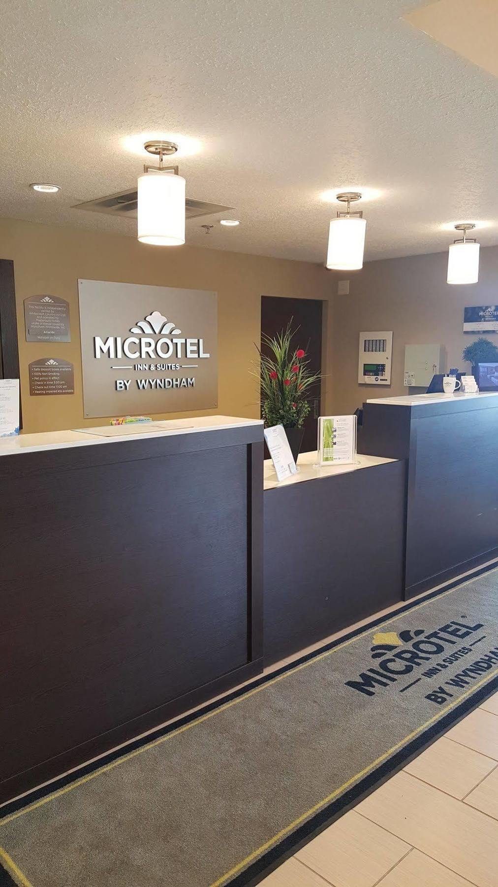 Microtel Inn & Suites By Wyndham Whitecourt Eksteriør billede